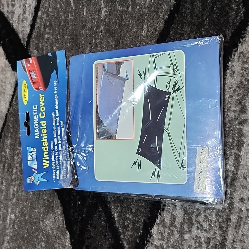 AUTO MAC HEAVY-DUTY MAGNETIC WINDSHIELD COVER BLACK PLASTIC 7"X3"